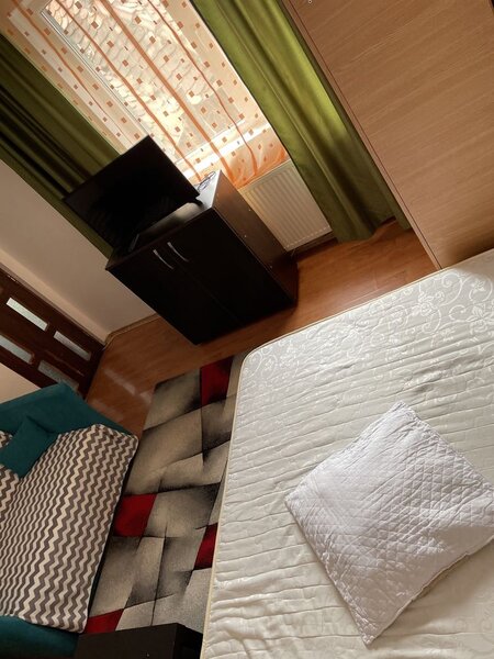 Gara de Nord, str. CC Arion, la casa, et. 2/2